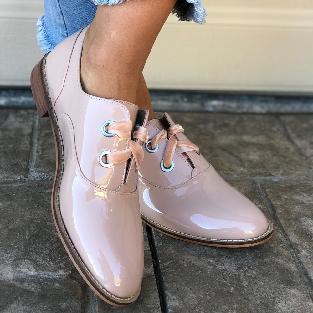 Patent At Ease Blush Lace Oxford Flat - Picture 7 of 8